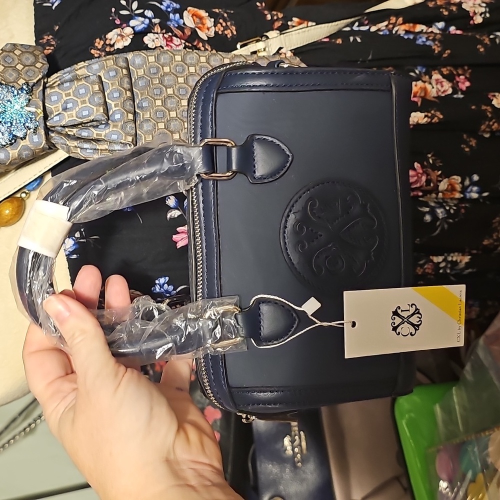 NWT CHRISTIAN LACROIX CROSSBODY PURSE - Picture 4 of 4